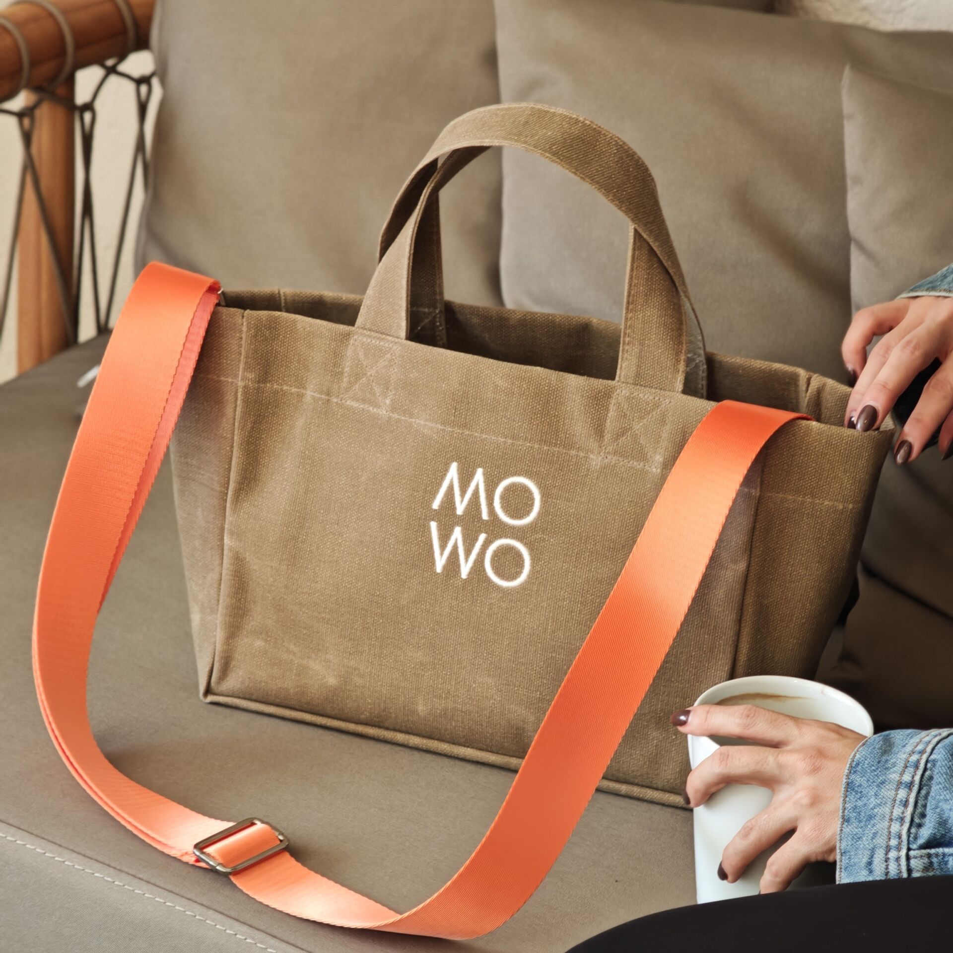 WAXED CANVAS HONEY MUSTARD MINI BAG