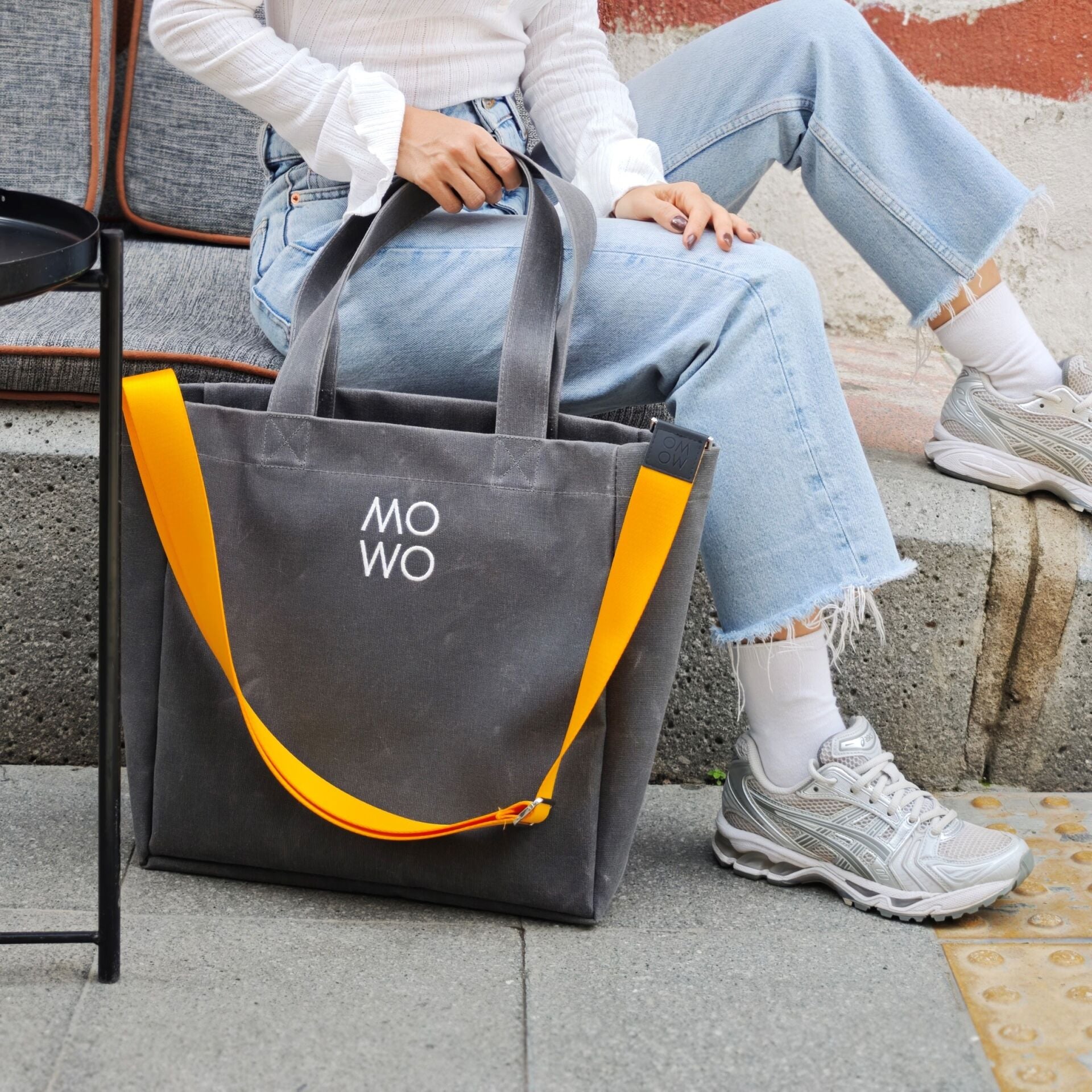 WAXED CANVAS ANTHRACITE MIDI BAG