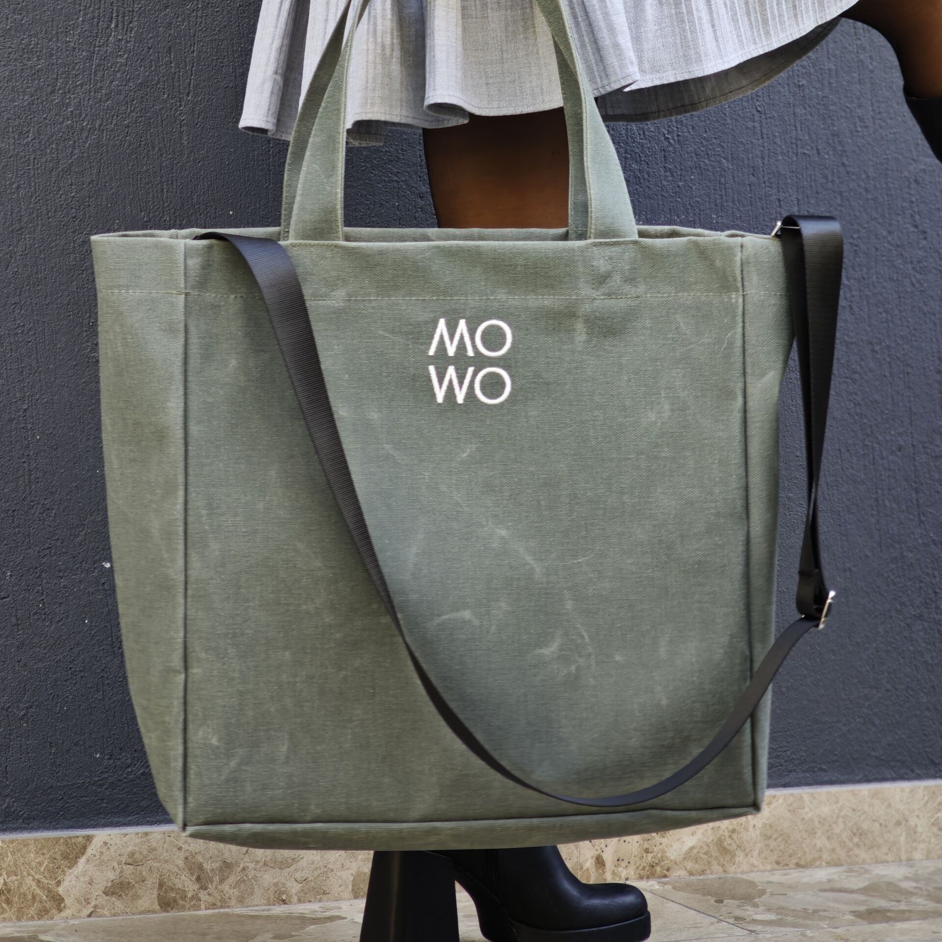 WAXED CANVAS KHAKI OVERSIZE BAG